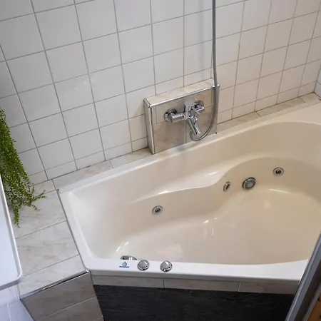 Voormalige Gevangenis Cel Bij Gezond Aan Zee - Toegang Wellnesstuin Meerprijs 住宿加早餐酒店 奥德多普