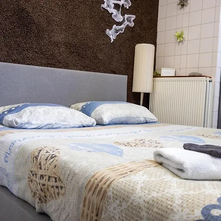 Voormalige Gevangenis Cel Bij Gezond Aan Zee - Toegang Wellnesstuin Meerprijs 住宿加早餐酒店