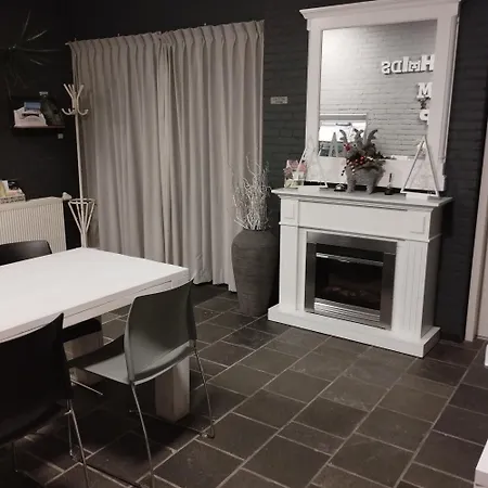 Panzió Voormalige Gevangenis Cel Bij Gezond Aan Zee - Toegang Wellnesstuin Meerprijs 3*