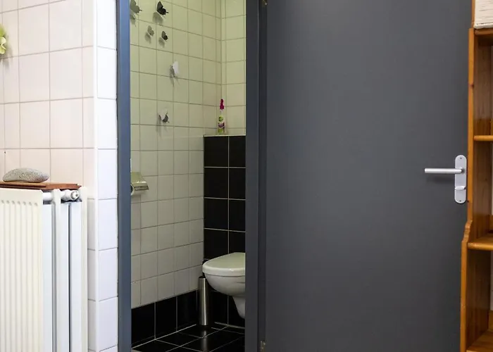 Oda ve Kahvaltı Voormalige Gevangenis Cel Bij Gezond Aan Zee - Toegang Wellnesstuin Meerprijs Ouddorp