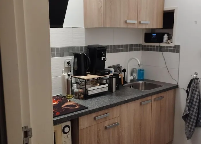 Voormalige Gevangenis Cel Bij Gezond Aan Zee - Toegang Wellnesstuin Meerprijs Bed & Breakfast Ouddorp